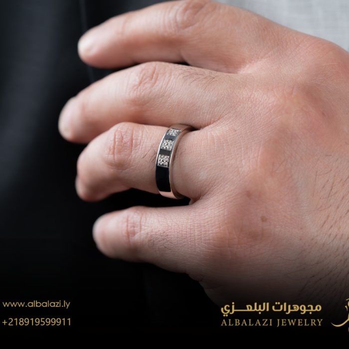 دبلة رجالية مرصعة بالألماس